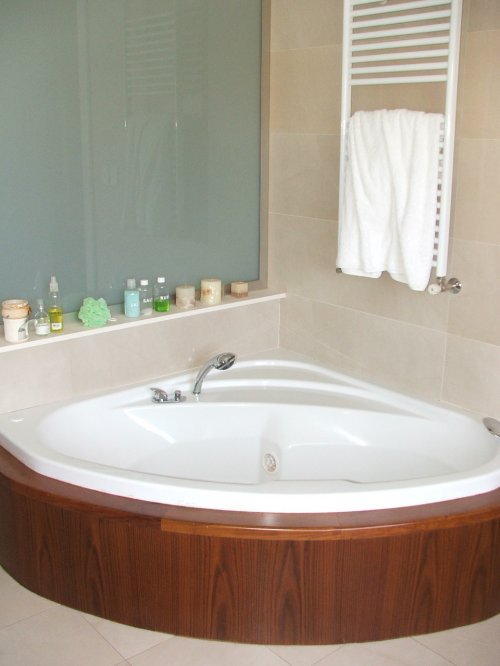 Foto hidromasaje en esquina